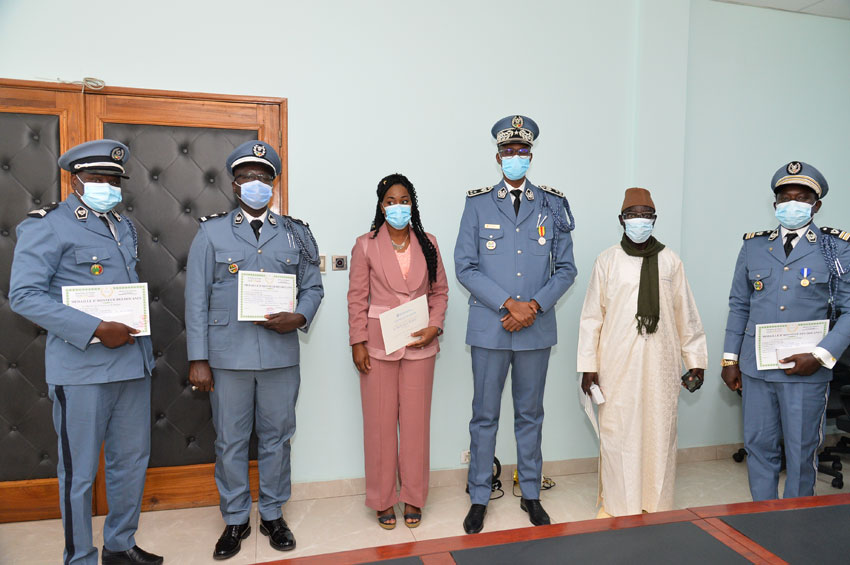 JID 2021 : [Photos] Cérémonie symbolique de remise de médailles d&rsquo;honneur et de certificats de mérite de l&rsquo;OMD à la Direction générale des Douanes